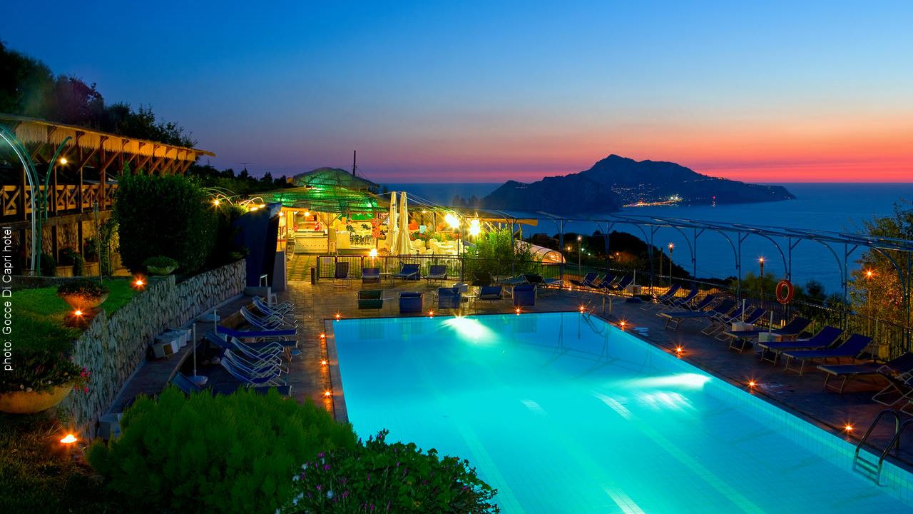 Italy hotels with 25m - 50m pool | www.Activity-Holidays-Europe.com